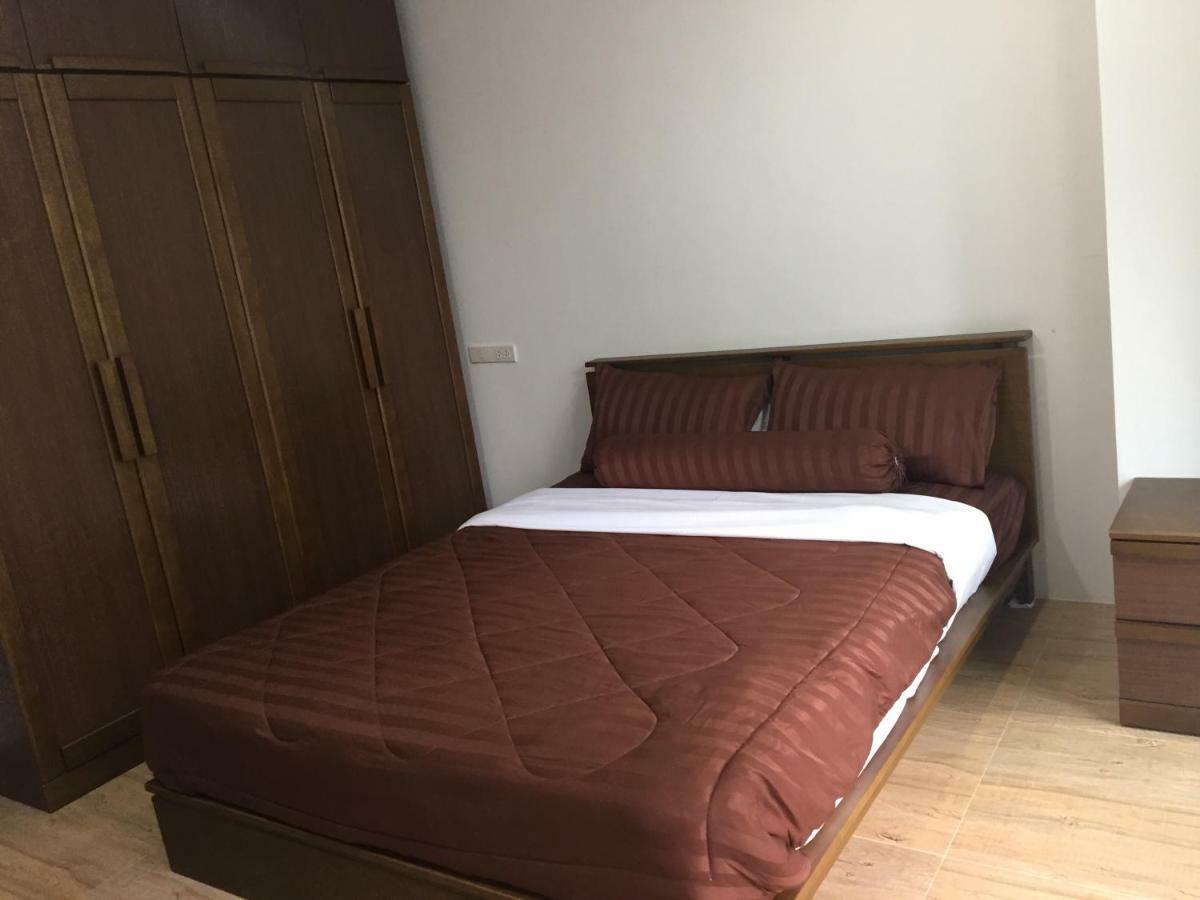 Teak Villa Бангкок Екстер'єр фото
